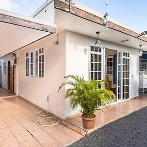 Holiday home Chaine Maison Entiere Free Parking & Wifi 3min De L'aeroport, Faaa